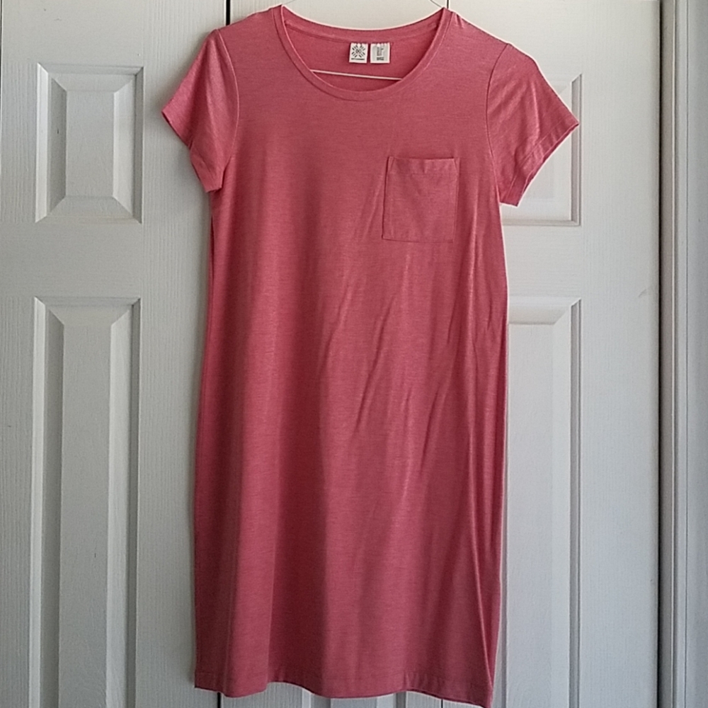 Pink T-shirt dress